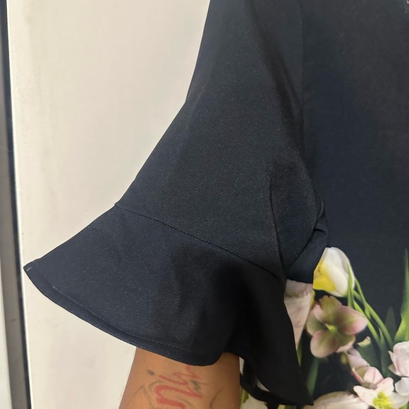 Victoria Beckham for Target Blue and Black Flutter Sleeve Blouse - Picture 3 of 6